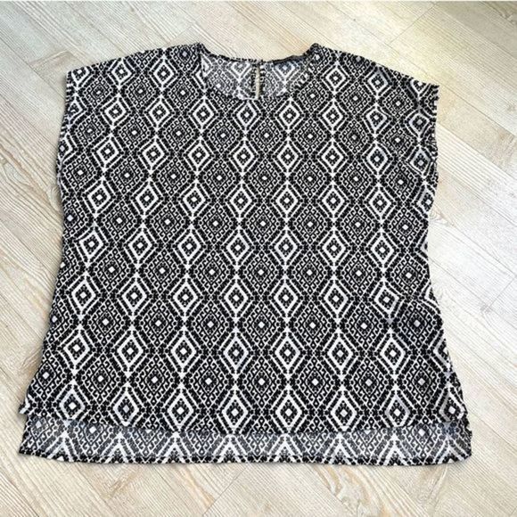 𝅺Atmosphere Ikat Print Cap Sleeve Top | Black/White Size 10‎ - Picture 1 of 9